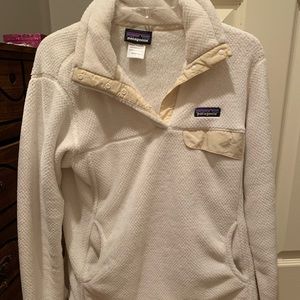 Patagonia large white pullover-used